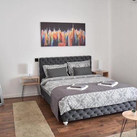 Apartment In Belgrade With Small Parking Space Bagian luar foto