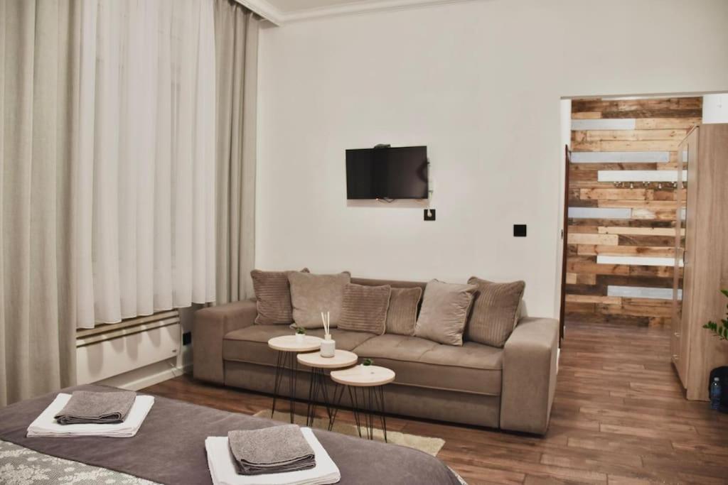 Apartment In Belgrade With Small Parking Space Bagian luar foto